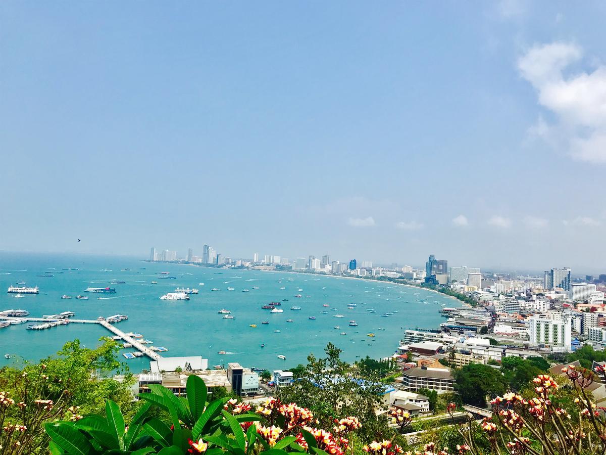 The Cliff Condominium Pattaya Esterno foto