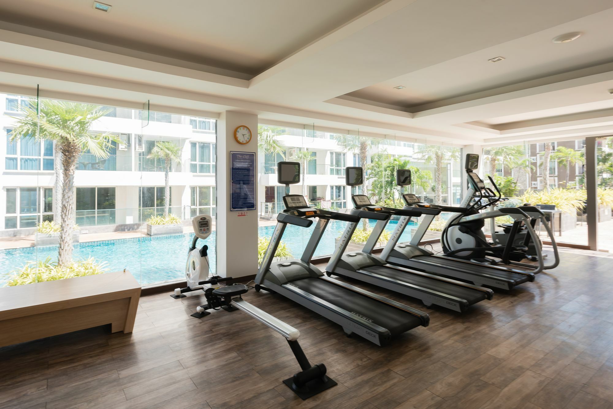The Cliff Condominium Pattaya Esterno foto