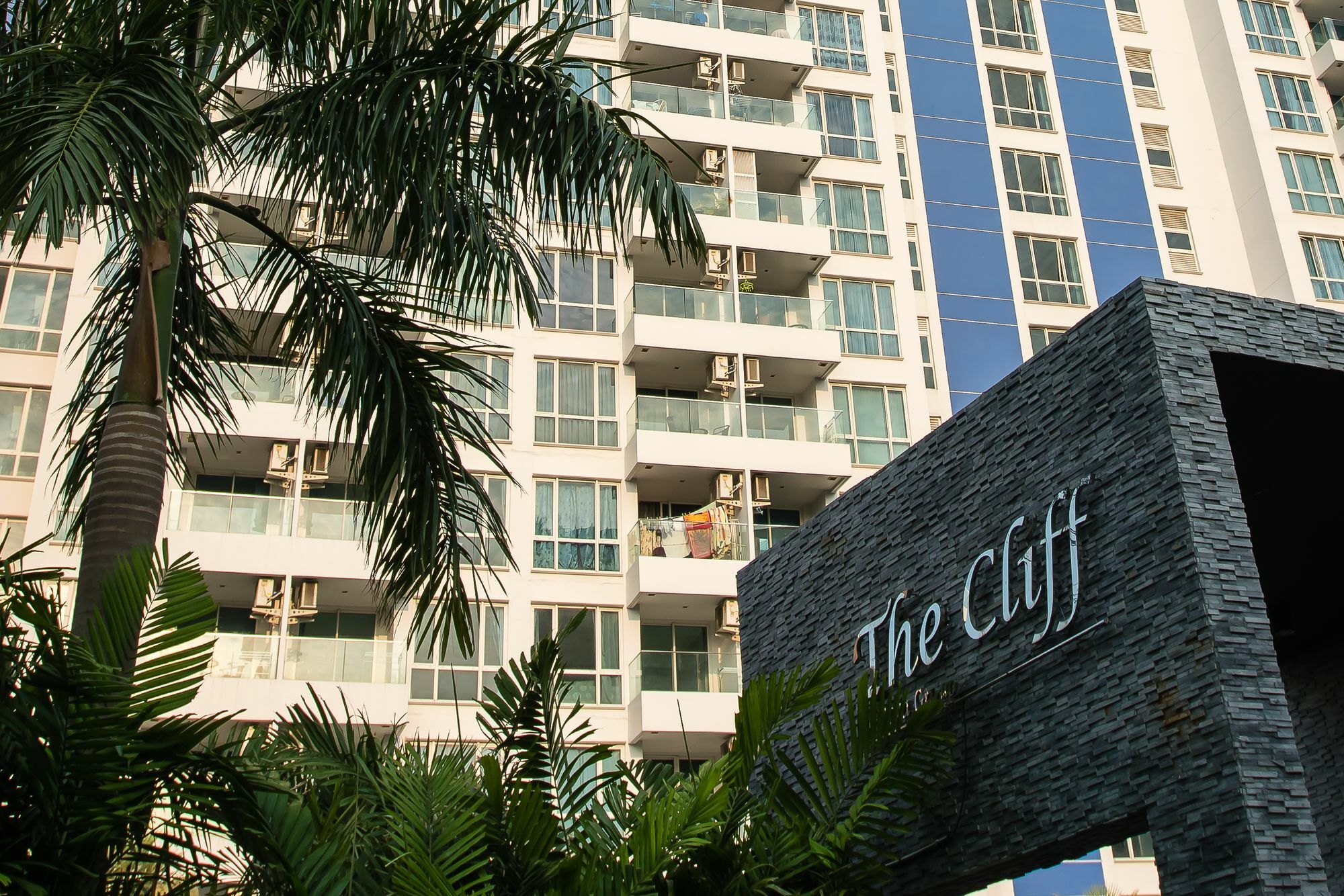 The Cliff Condominium Pattaya Esterno foto